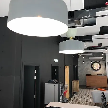 Be Intendente ホステル *