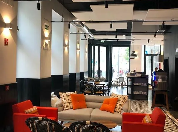 Be Intendente אכסניה