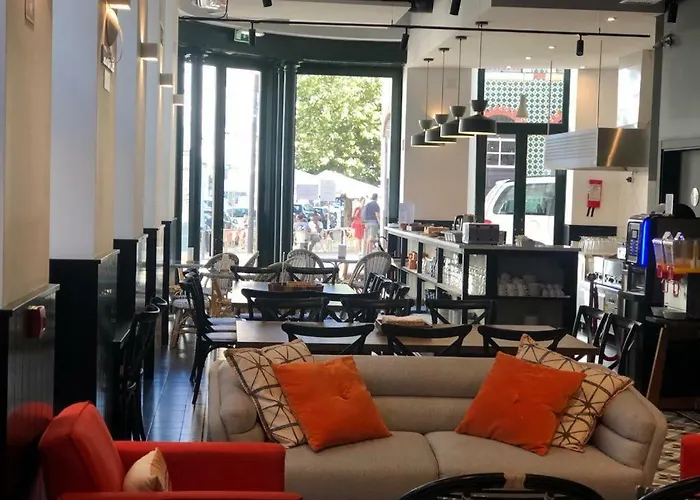 אכסניה Be Intendente